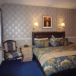 Avlon House Bed & Breakfast 4*