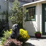 Avlon House 4* Carlow