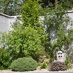 Avlon House Bed & Breakfast 4*