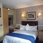 Avlon House Bed & Breakfast 4*