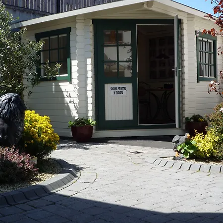 Avlon House 4* Carlow