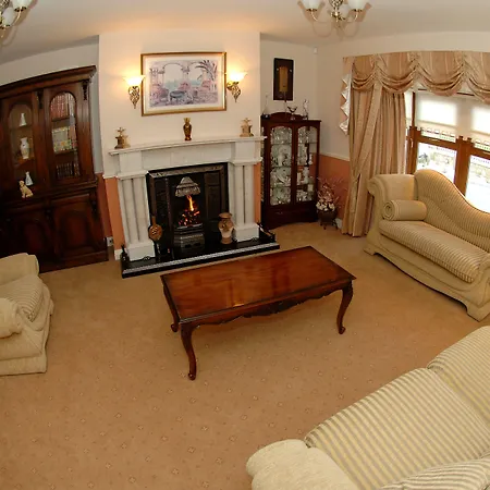 Bed and breakfast Avlon House 4*
