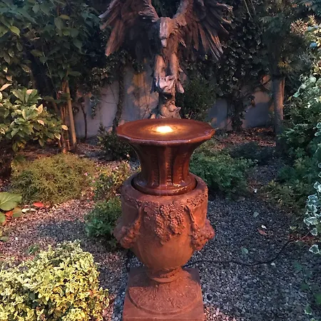 Avlon House Nocleg ze śniadaniem 4*