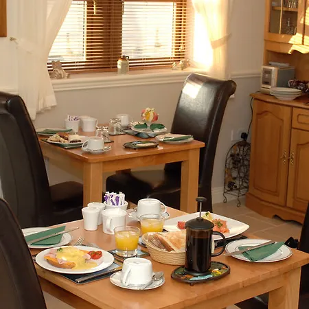 Bed & Breakfast Avlon House Bed And Breakfast