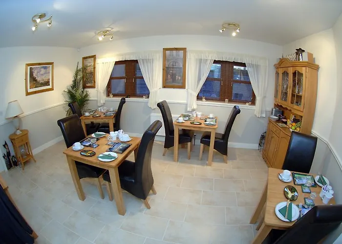 Bed & Breakfast Avlon House 4*