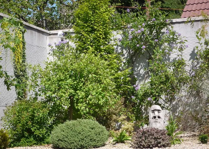 Avlon House Bed & Breakfast 4*