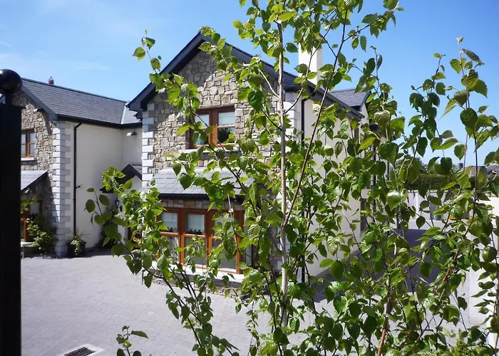 Bed & Breakfast Avlon House