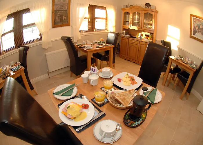 Bed & Breakfast Avlon House