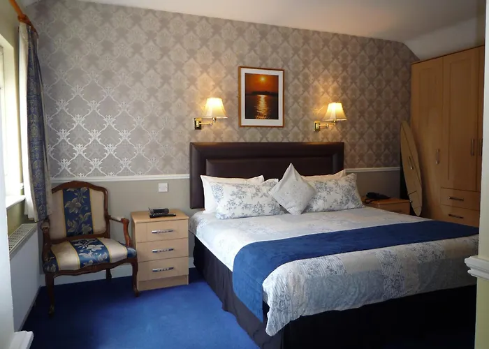 Avlon House Bed & Breakfast 4*